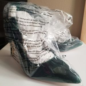 Emerald green velvet heels